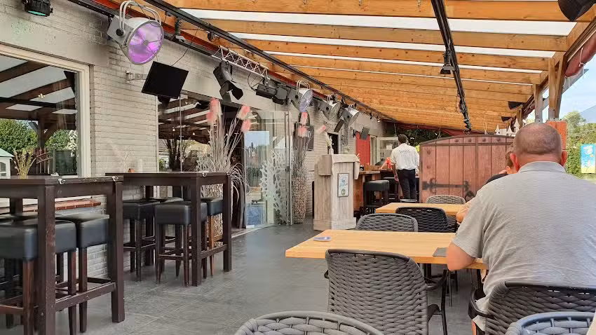 Gr&ocirc;&ocirc;t Caf&eacute; SMAEK