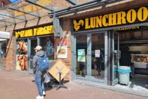 G&uuml;nay Lunchroom