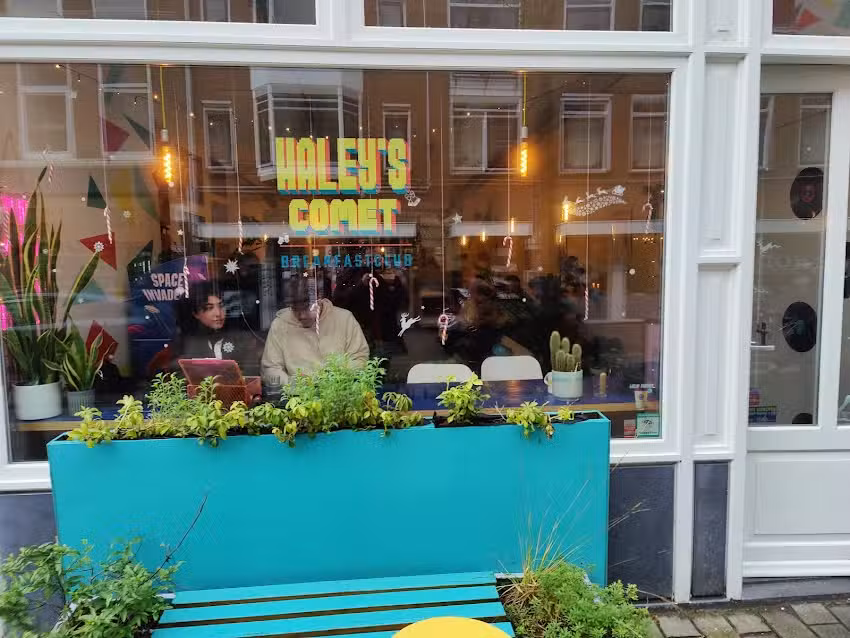 Haley&rsquo;s Comet Breakfastclub