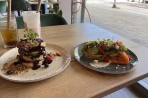 HANA Bubble Tea & Pok&eacute; Bowls