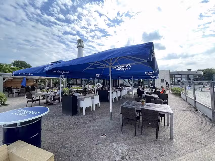 H&eacute; aan het water