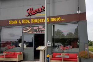 Henry&rsquo;s American Diner