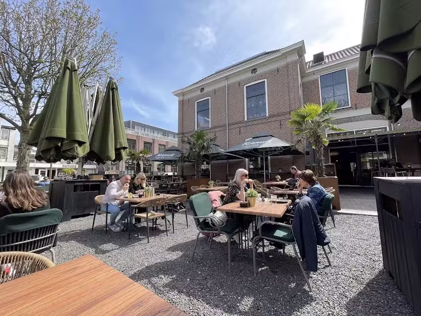 Het Stadscaf&eacute;