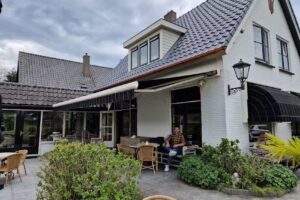 Hotel & Restaurant Giethoorn – De Dames Van De Jonge