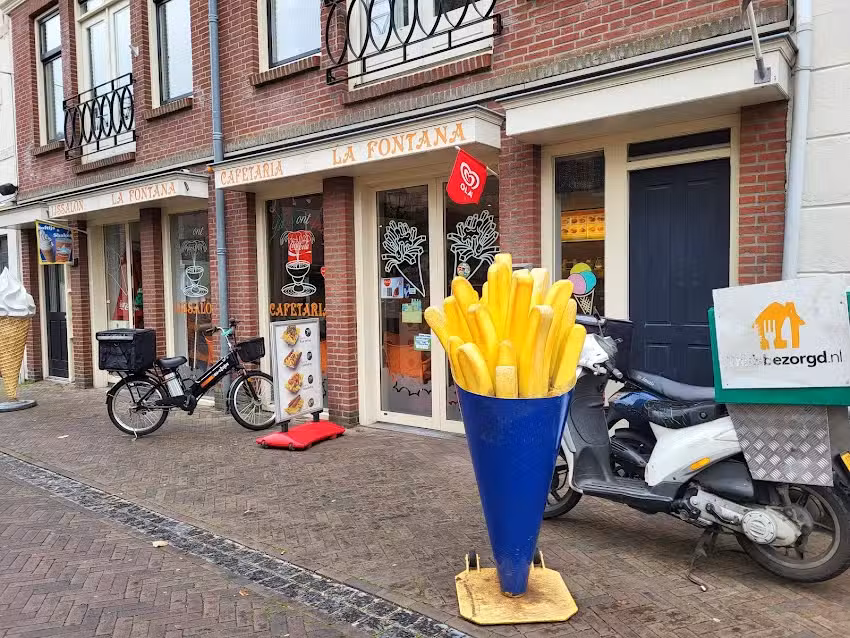 IJssalon & Cafetaria La Fontana🍦🍟