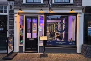 iKapitein Dutch & Cape Verdean Caf&eacute; Lunch and Dinner