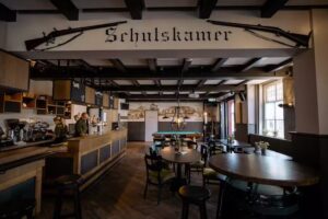 In Den Gekroonden Hoed