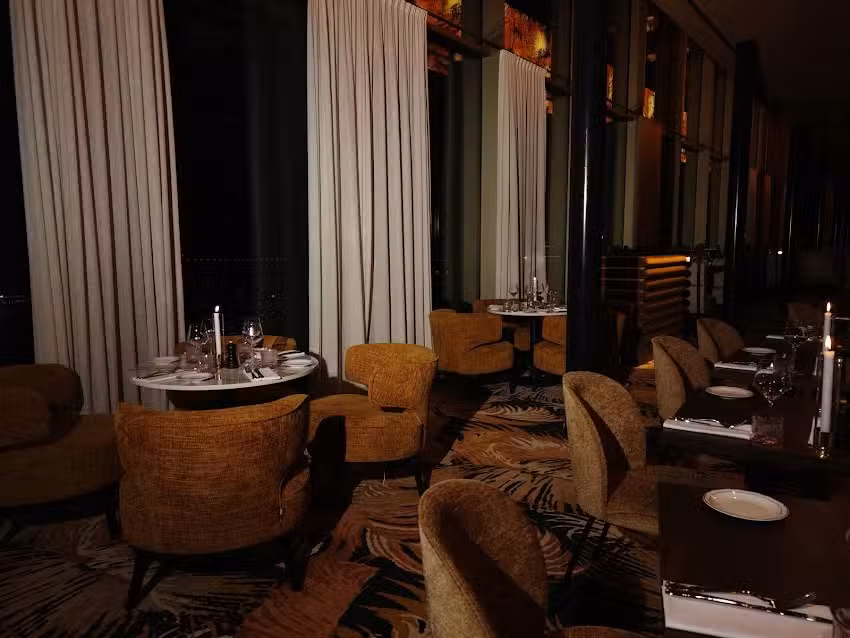 Izzy &ndash; Skybar en Restaurant