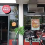 Johnny&rsquo;s Burger & O&rsquo;Tacos