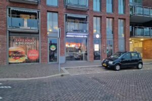 Johnny’s Burger & O’Tacos