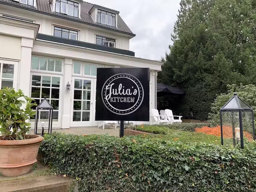 Julia&rsquo;s Kitchen