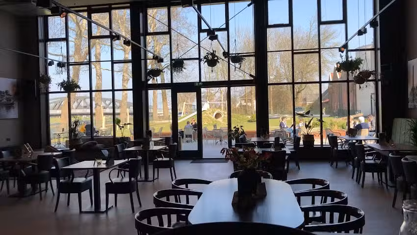 Kade Z &ndash; Brasserie