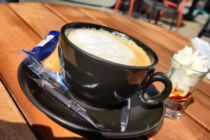 Kaffee+, voor koffie/thee en lunch!