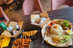 Kampong Express & Super Cr&ecirc;pe Den Haag