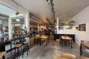 Kamu koffiebar en fietsenwinkel