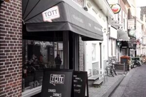 Keukencaf&eacute; TOTT Leeuwarden