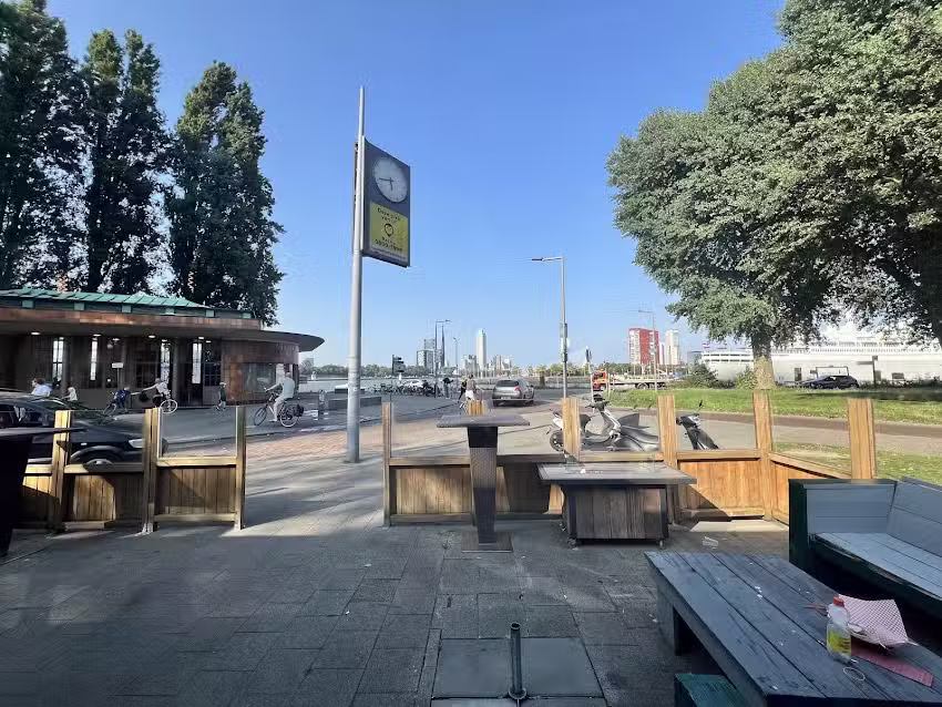 L&rsquo;Amazona Restobar