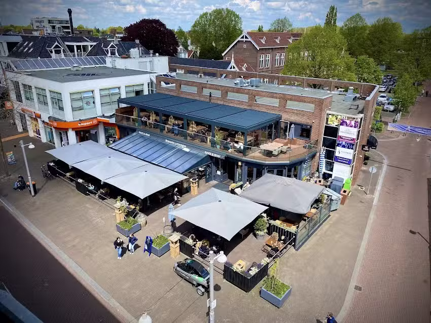 La Fontaine, Restaurant & Lunchroom