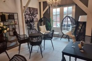 Le Jardin Salon De Th&eacute;