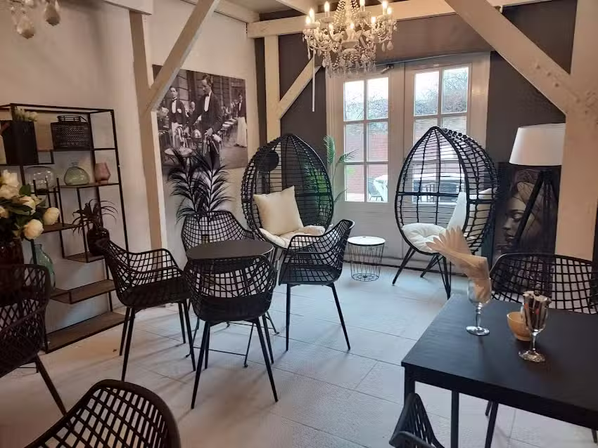 Le Jardin Salon De Th&eacute;