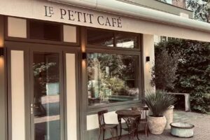 Le Petit Caf&eacute; Bloemendaal