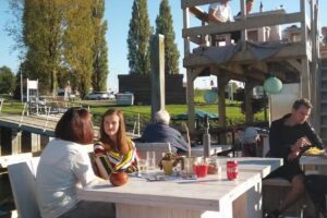 Little River Café / Chicken & Burgers Fortmond