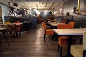 Lokaal104 : De plaats voor Lunch, Borrel & Diner in Zundert