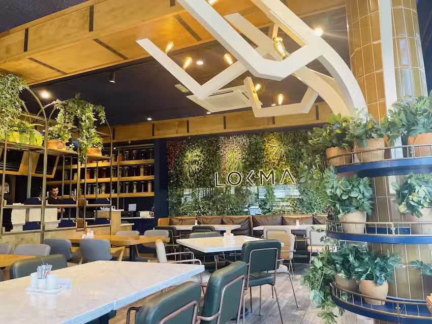 LORR Caf&eacute; & Restaurant