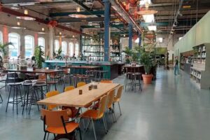 Lowlander Botanical Bar & Restaurant