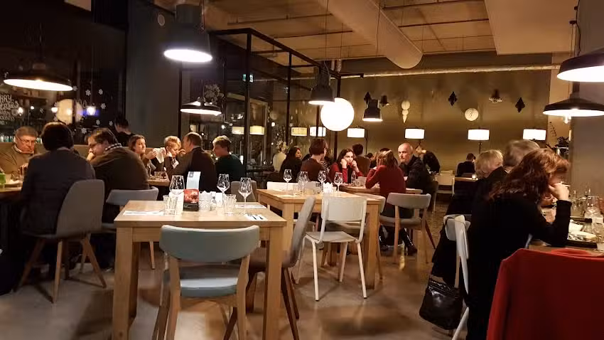 LUNA Eten & Drinken Stein