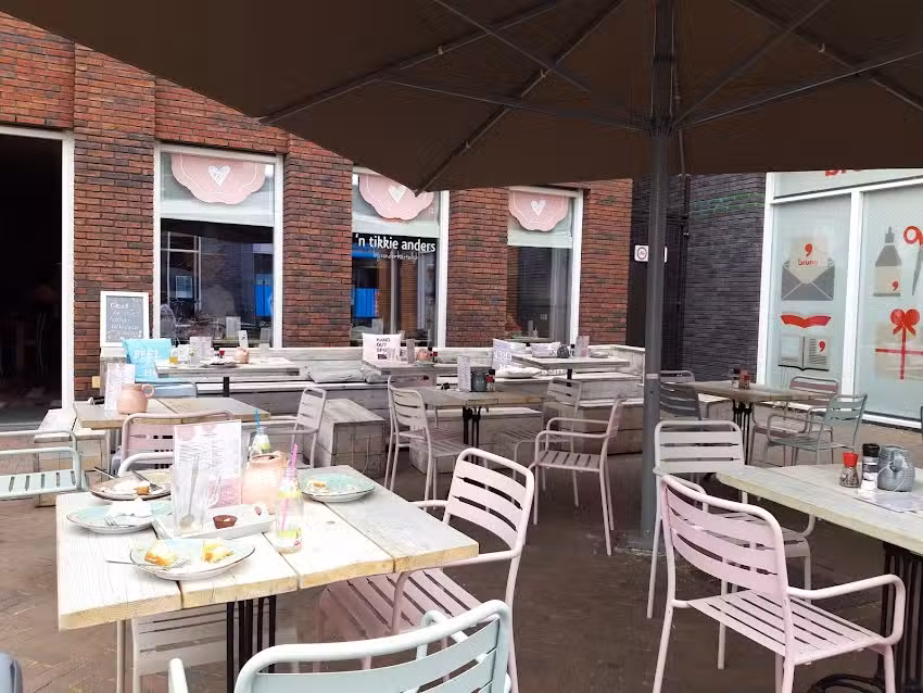 Lunchroom &rsquo;n Tikkie Anders