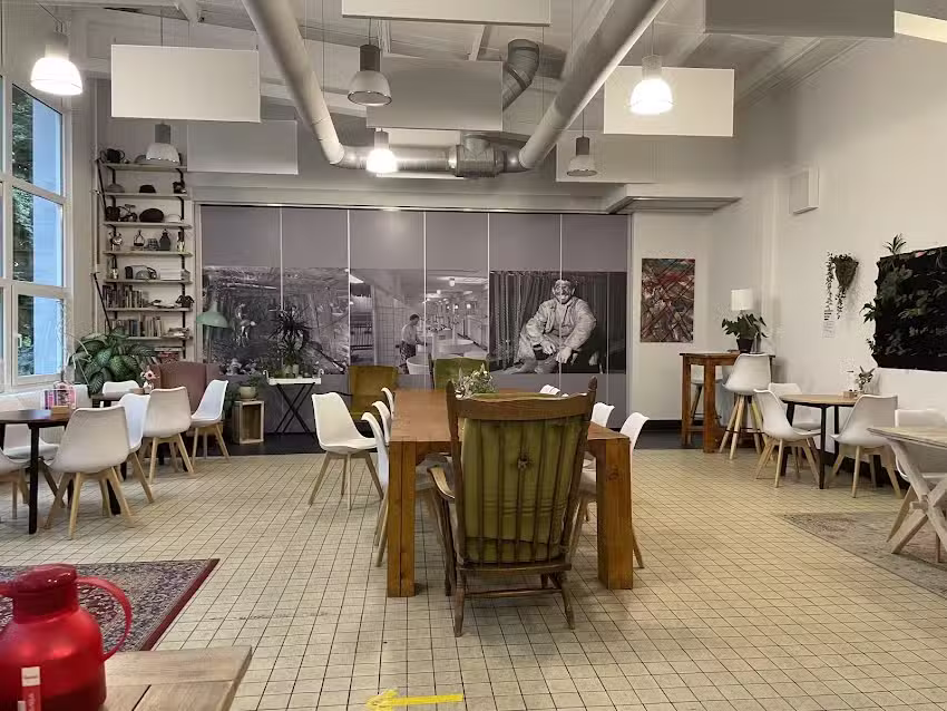 MIJN lunchcaf&eacute;