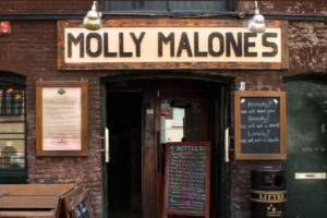 Molly Malone&rsquo;s Irish Pub
