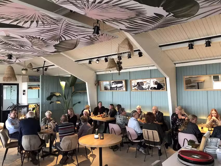 Moments Beach | back in Maart ☀️