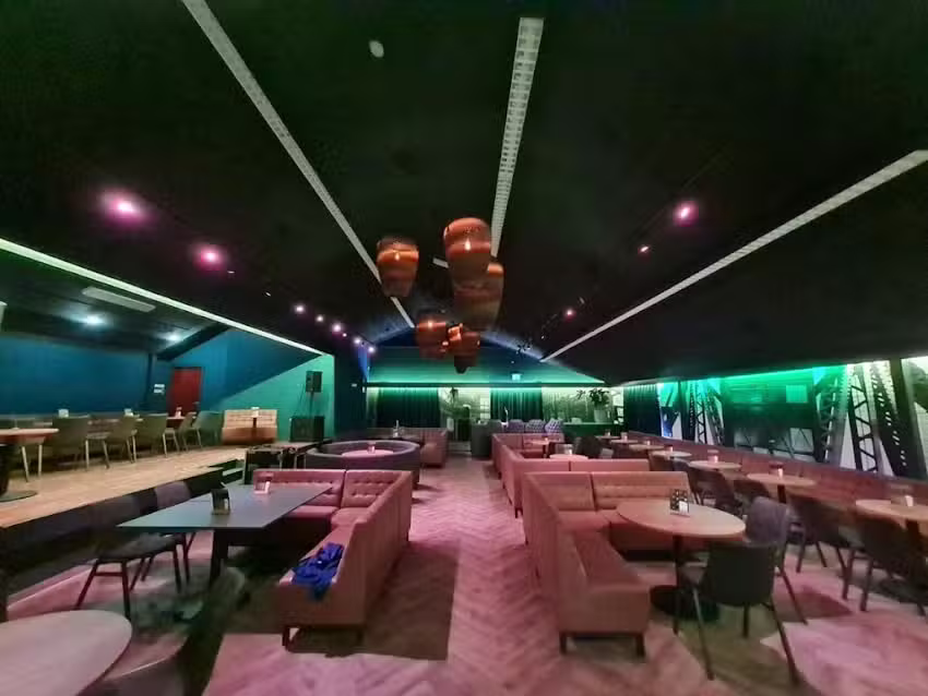 Mr. James/Dorpshuis Beatrix