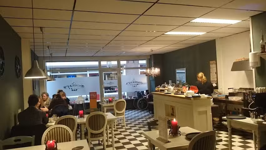 Murray&rsquo;s Irish Pub & Whiskey Bar