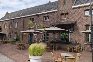 Oelespot restaurant caf&eacute; terras