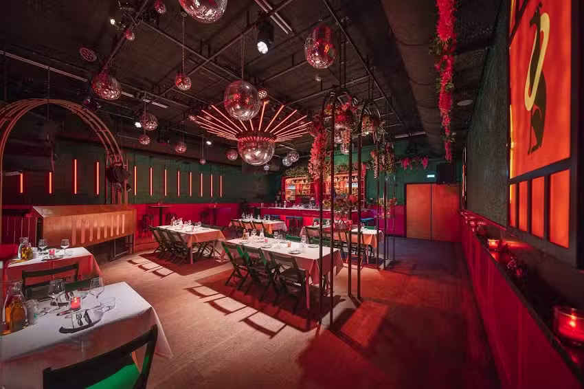 Oliva (restaurant & club)