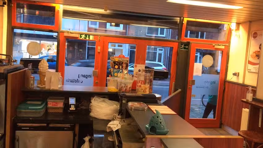 Oranje Eetcaf&eacute;
