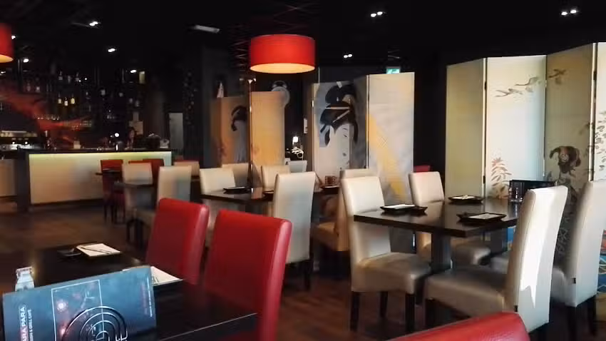 Parapara Sushi & Grill Caf&eacute;