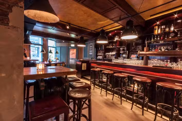 Peter&rsquo;s Irish Pub