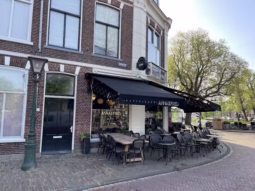 Petit Caf&eacute; Anna et Fred