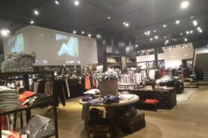 Piet Zoomers Fashion Caf&eacute;