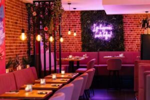 Pok&eacute; king restaurant