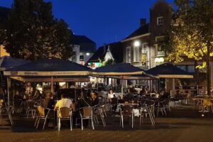 Pooy&eacute; Vis aan de Markt