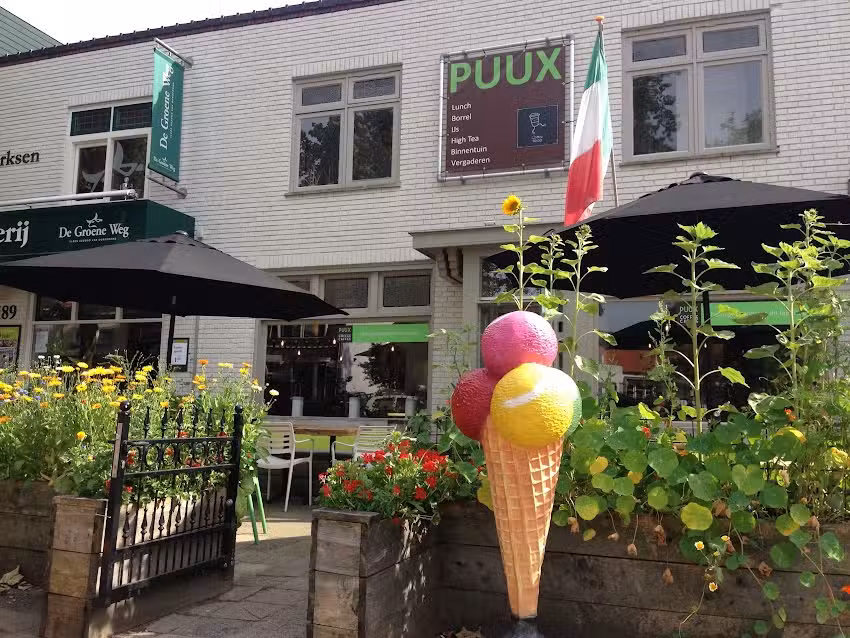 Puux lunch caf&eacute;