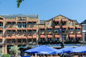 Queen Hotel Cafe Restaurant