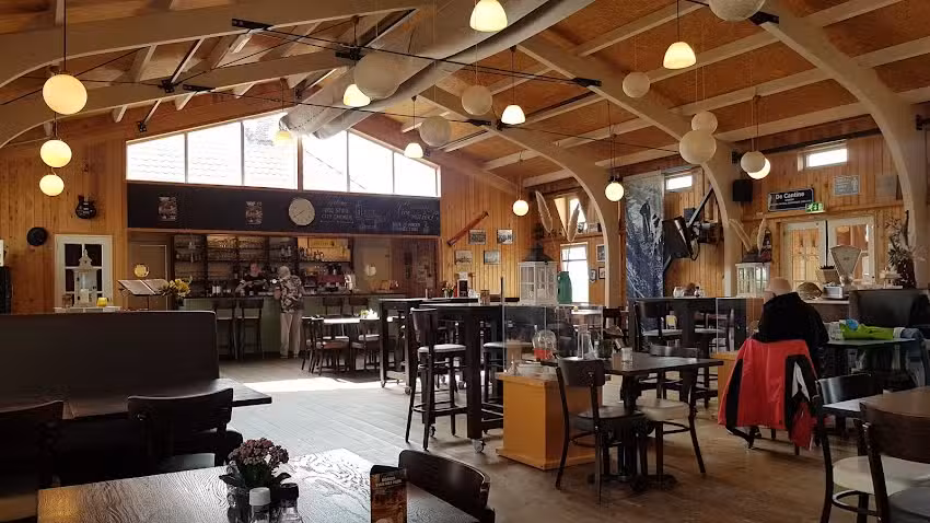 Restaurant De Cantine