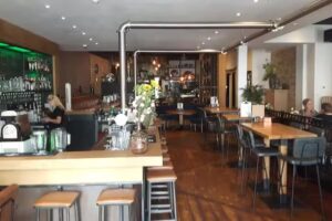 Restaurant Grand Caf&eacute; Levels