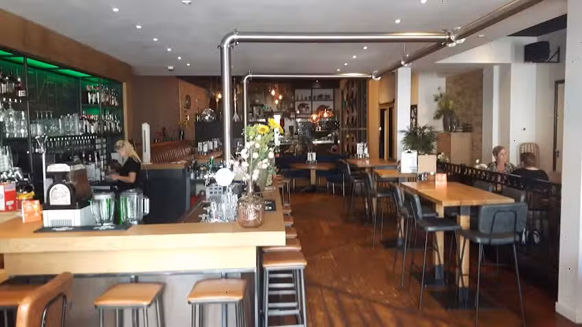 Restaurant Grand Caf&eacute; Levels